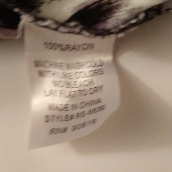 Fcny Women's Size Small animal print romper - Picture 9 of 9